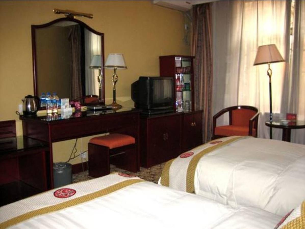 Lijiang Dian Jun Wang Hotel Екстер'єр фото